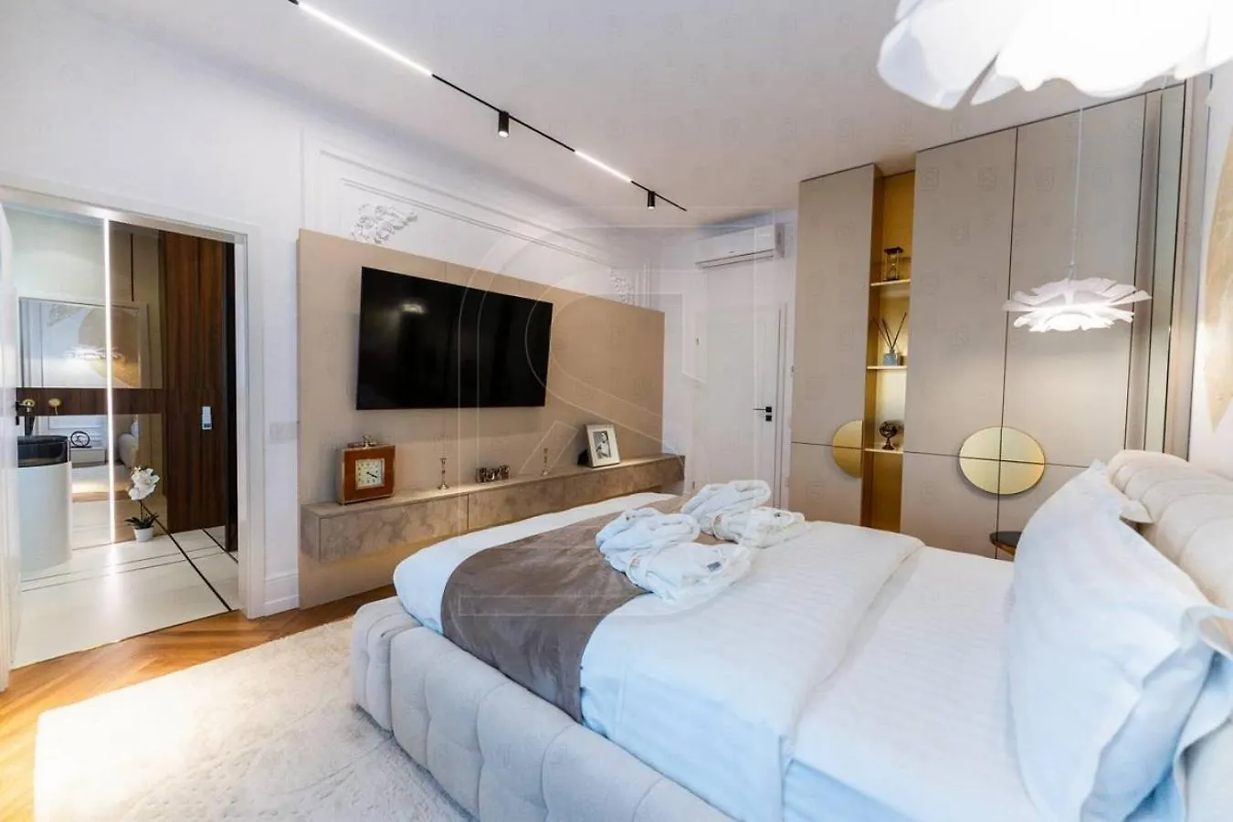 Supernova By Kristal Collection Apartment Bucharest