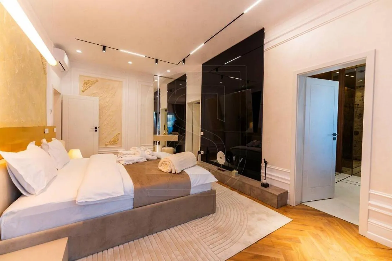 Supernova By Kristal Collection Apartment Bucharest Romania